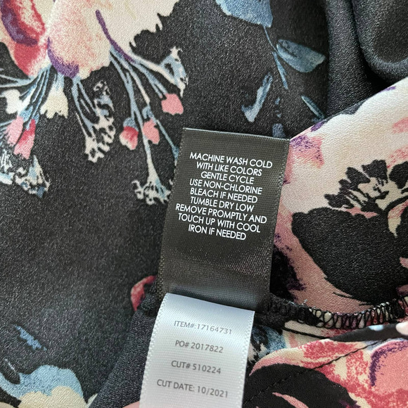 Torrid NWT Keyhole Halter - Georgette Floral Black Size 1X High Neck Sleeveless - Picture 8 of 9